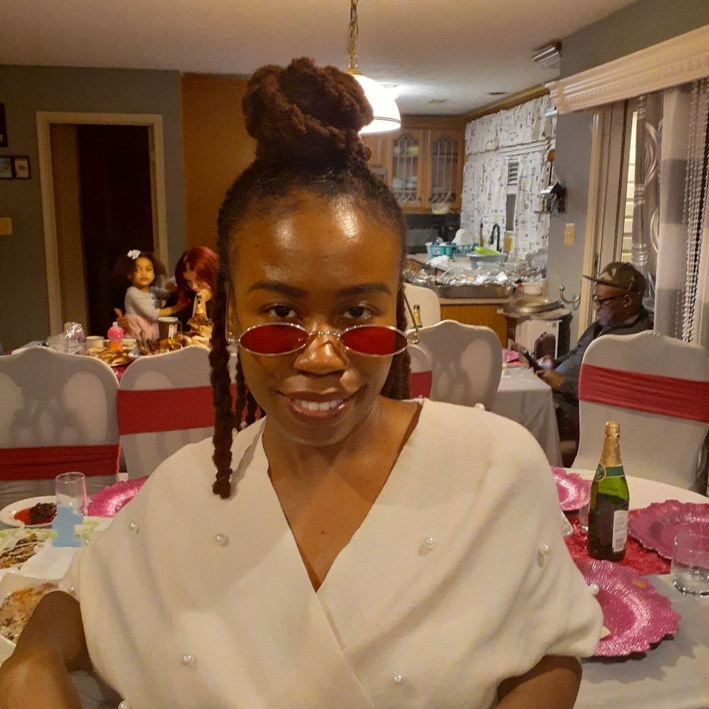 Meet your Posher, Mercy